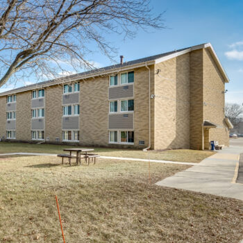 affordable housing in slinger, scenic view apartments, affordable apartments in slinger wi